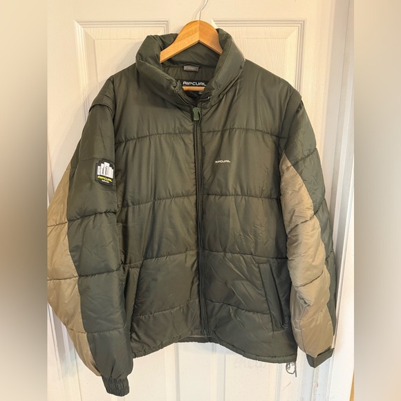 Rip Curl Mountainwear Puffer Jacket w/ Removable Sleeves - Picture 1 of 7